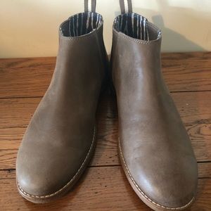 Sperry Ankle Boot, EUC, size 9